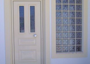 Porta exterior em alumínio