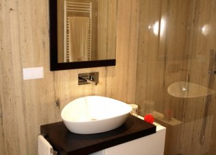 Móvel WC em Wenguê e Lacado Branco